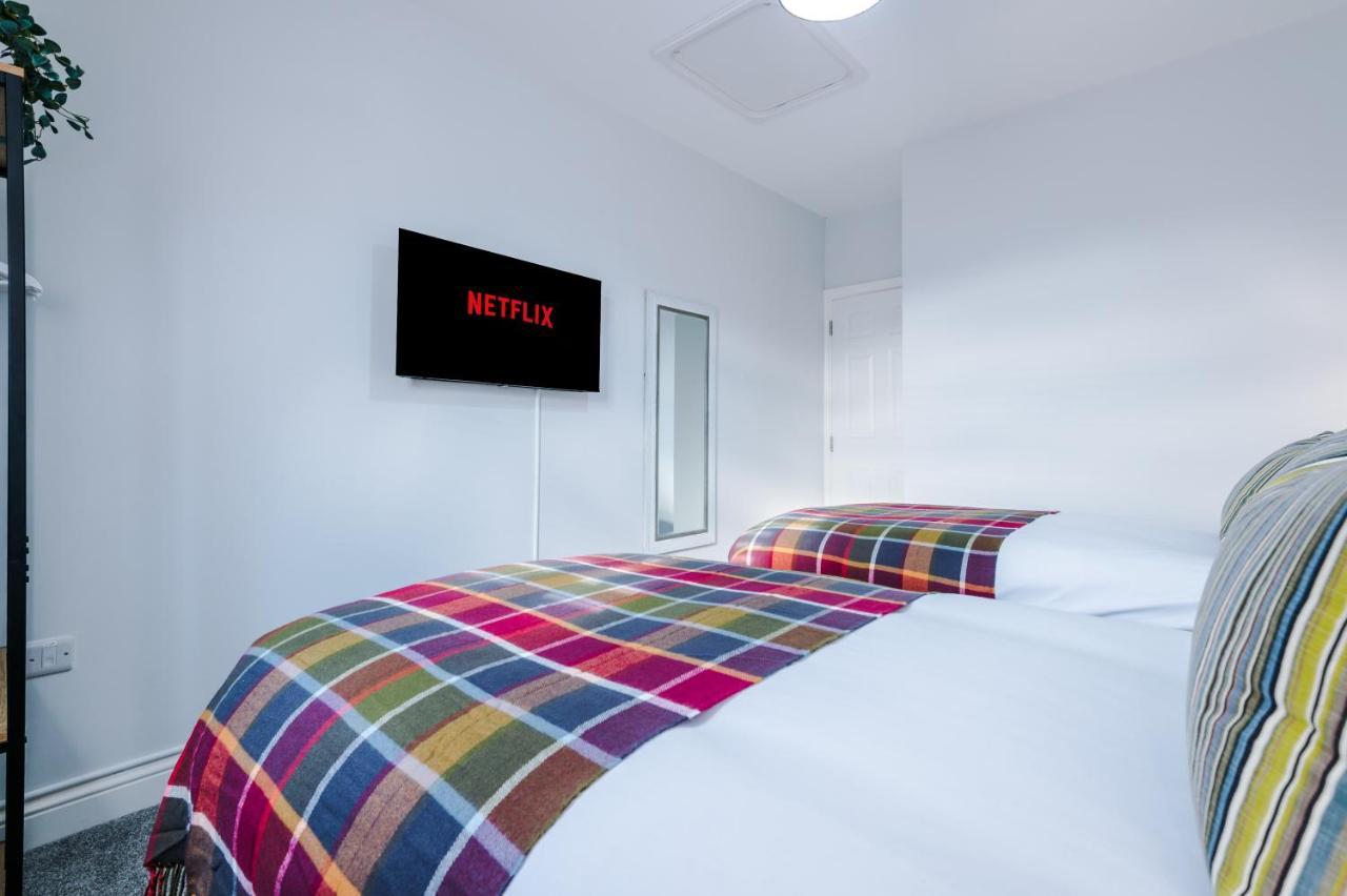 Westwood Lodge Serviced Apartment Coventry Exterior foto